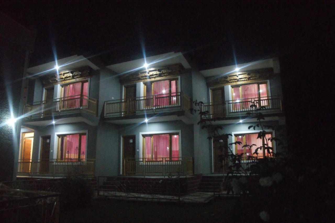 Chandan Guest House Leh Buitenkant foto