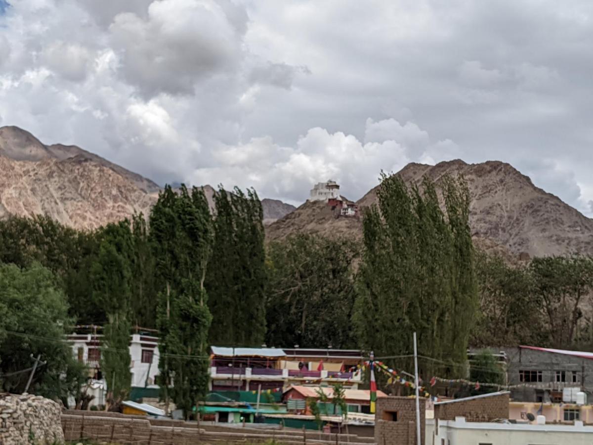 Chandan Guest House Leh Buitenkant foto