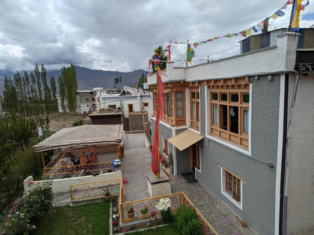 Chandan Guest House Leh Buitenkant foto