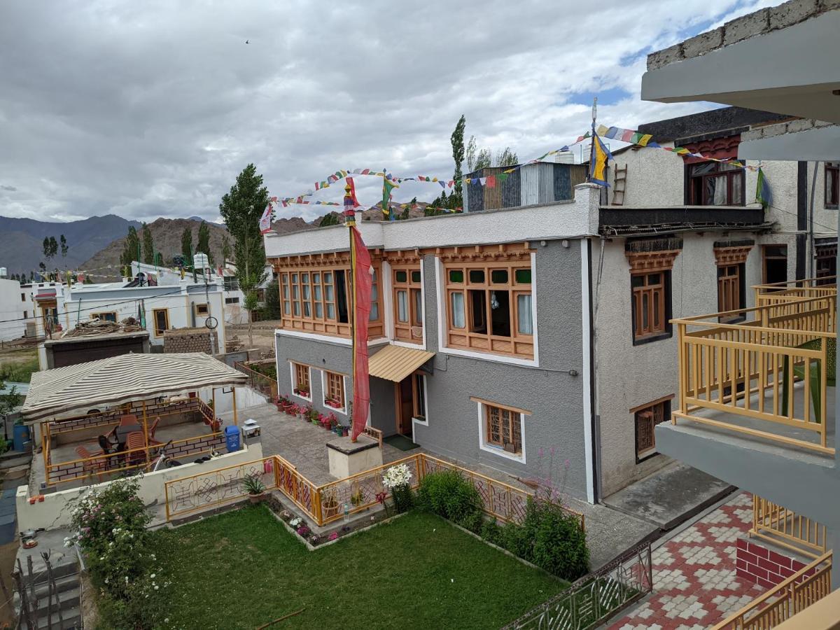 Chandan Guest House Leh Buitenkant foto